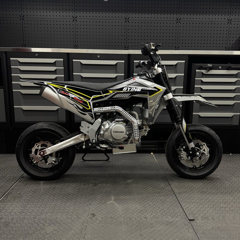 BS2220 - 140CC SUPERMOTO BIKE OFF ROAD FOR TRACK RACING ONLY