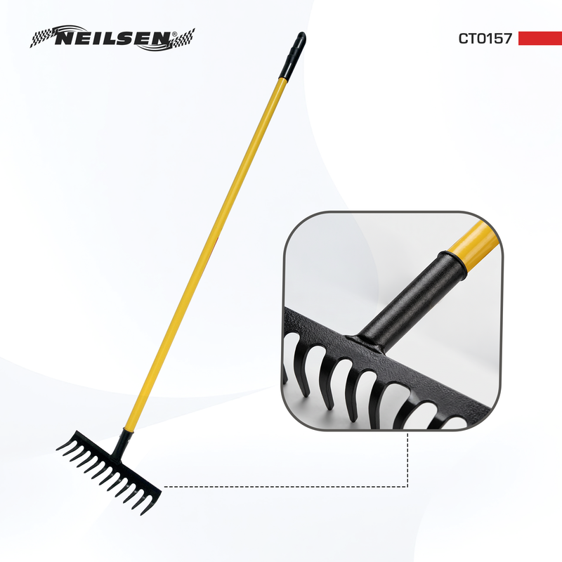 CT0157 - Garden Rake With Handle