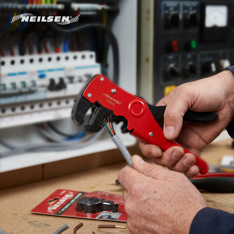 CT2829 - Automatic Wire Strippers